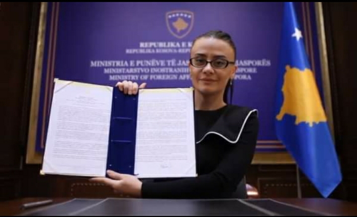 Meliza Haradinaj përveç djalit të Haxhi Shalës “rehaton” edhe një bashkëpartiake