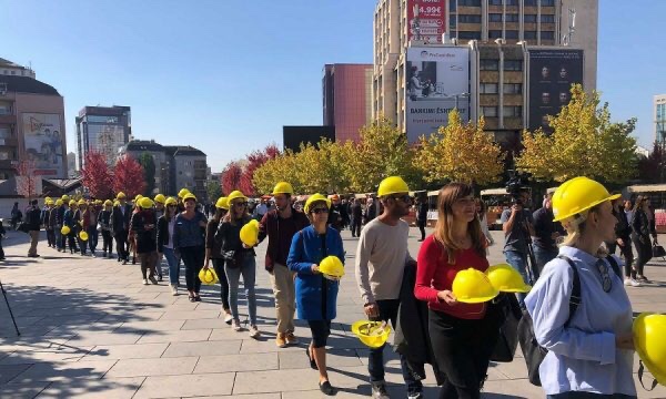 Kosova rrezikon të mbetet pa punëtorë, shkak pagat e ulëta