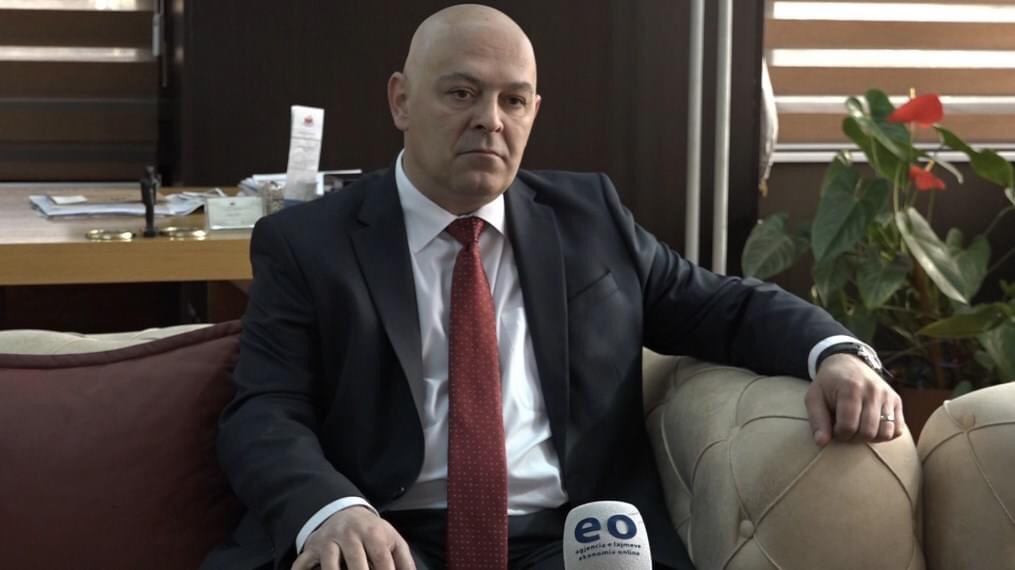 Ardian Gjini i reagon Kurtit: Energjia elektrike mund të parapaguhet, njerëzit nuk hanë bar, mos i ndërro fjalët tash
