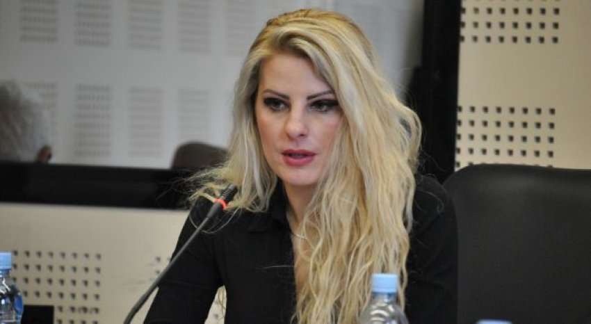 Balje: Djalit tim po i thonë se nënën e ka “hajdute”