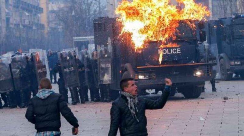 Paralajmërohen protesta të dhunshme nëse Qeveria nuk e miraton projektligjin për tërheqjen e Trustit