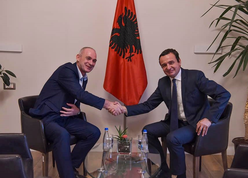 Deputeti i VV-së godet haptas qeverinë dhe ministrin Peci: Po vazhdon gjakderdhja financiare, s’kanë ide si me ndalë