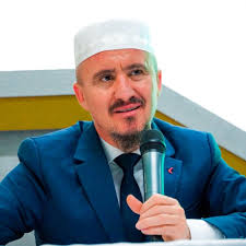 Hoxha, Ahmed Kalaja: Familjet e reja përkëdhelin qen e mace, unë përkëdhel 10 fëmijë