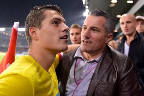 Ragip Xhaka: Është turp i saj t’i mbrojë tezat e Serbisë, e cila na kanë dhunuar nënat tona, vajzat tona e çka jo …