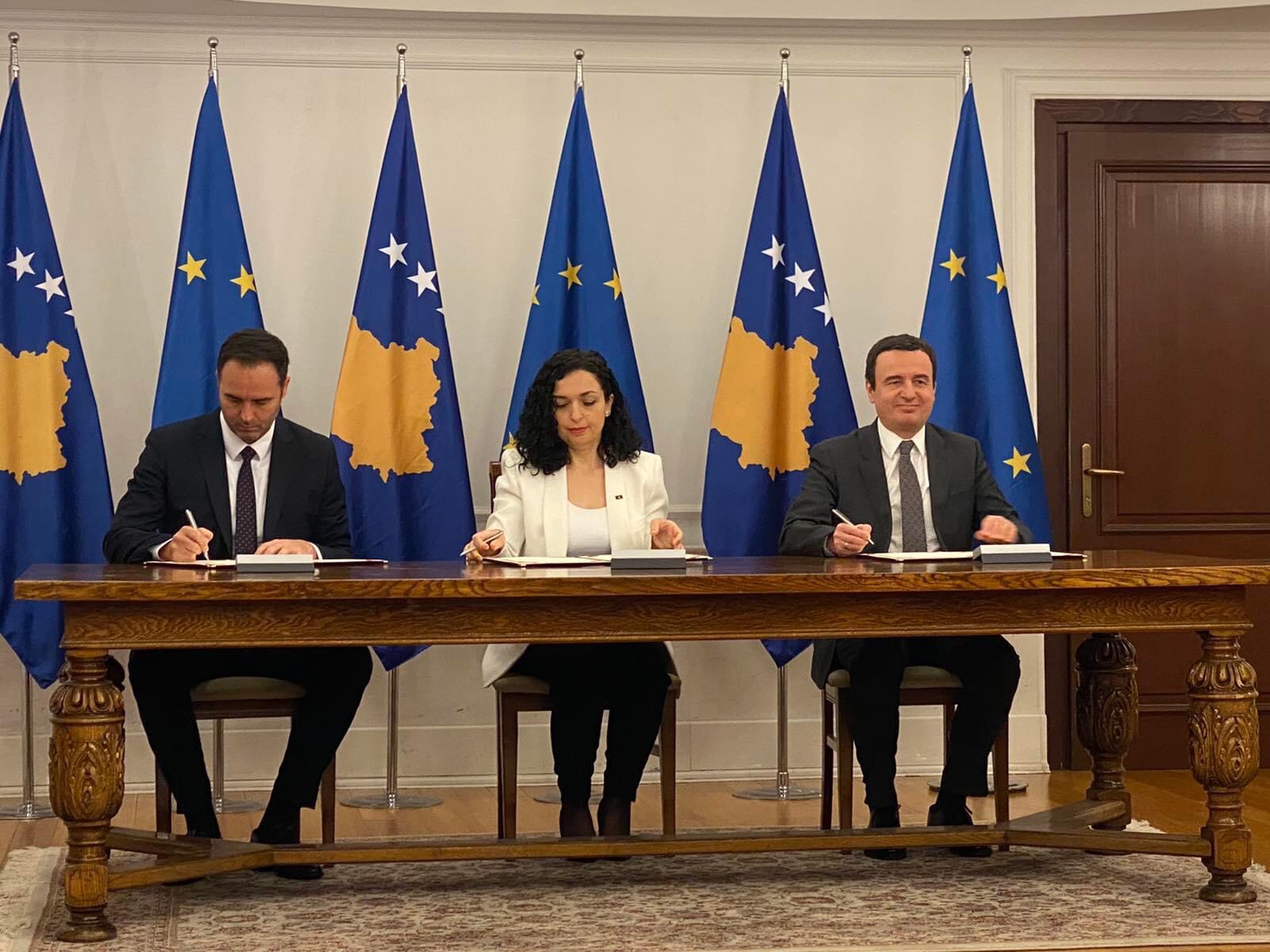 Kosova bën hapin e parë drejtë anëtarësimit në Bashkimit Evropian