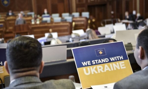 Kosova i ofroi mbështetje e miqësi, Ukraina abstenon