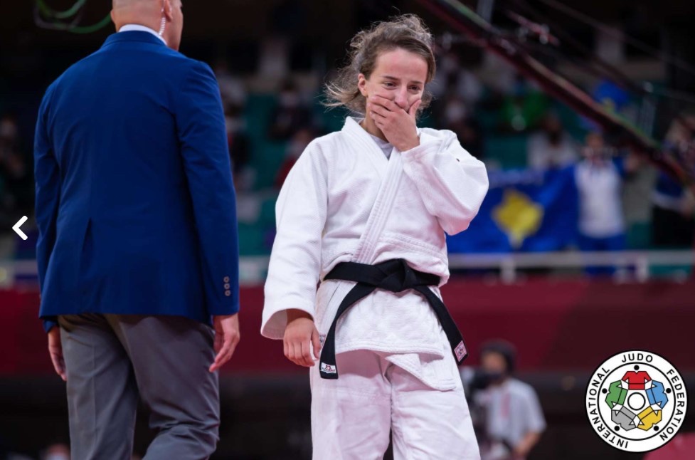 Distria Krasniqi fiton medaljen e argjendtë në Masters të Hungarisë