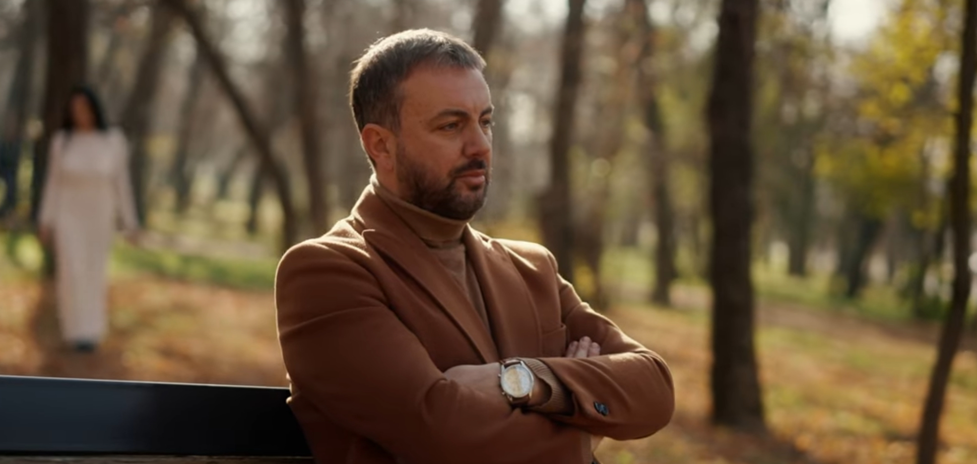 Orli Zhubi vjen me “Mallëngjim”, baladë kushtuar gruas së tij të ndjerë!