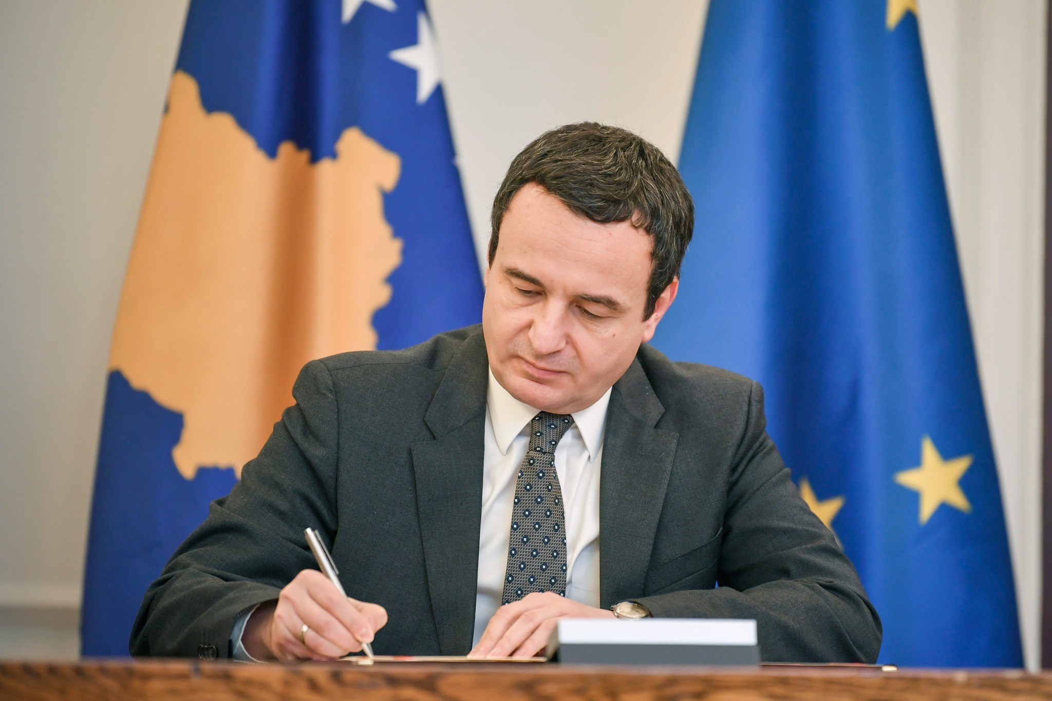 Kurti: Kam propozuar të shkruaj një draft për Asociacionin, Serbia kërkoi “një Dodik të vogël”