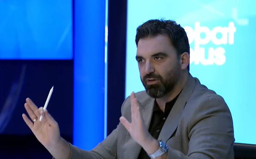 Ekskluzive: Këta janë dy personat e ndaluar për kërcënimet ndaj gazetarit Mehmetaj