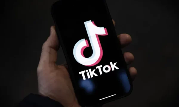 Qeveria merr vendim, mbyllet platforma TikTok në Shqipëri