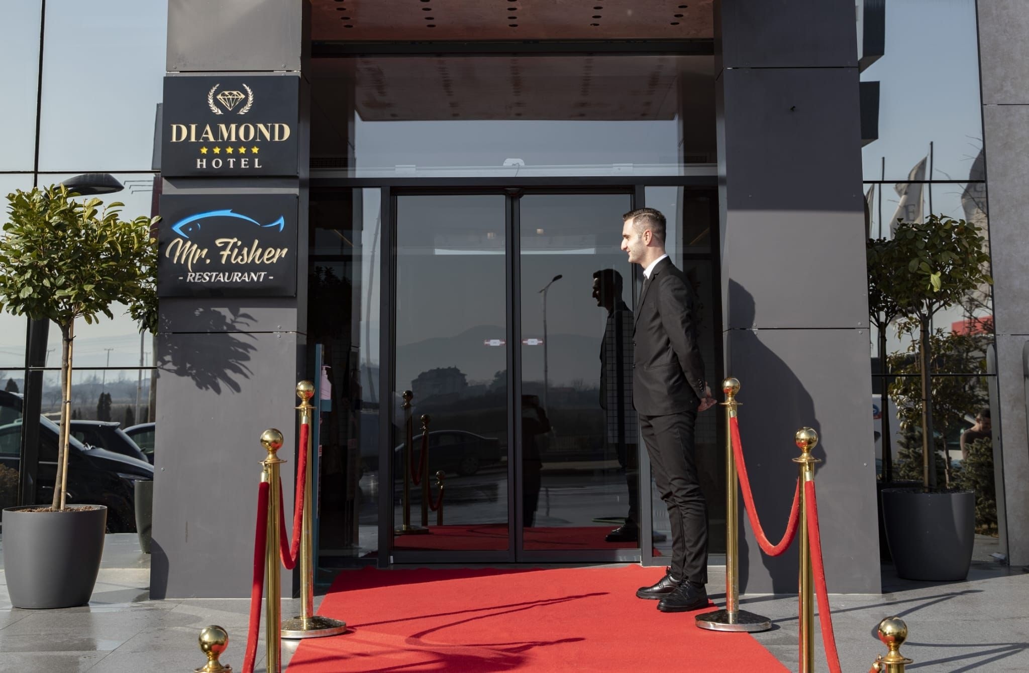 Prizrenasi qëndroi gati 1 muaj në ‘Hotel Diamond’ dhe iku pa paguar, përfundon në pranga pas denoncimit