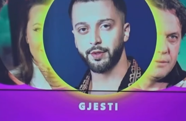 “Mos u ndal me kulaça deri sa të mbushet tepsia” – Gjesti merr mesazh nga një fans
