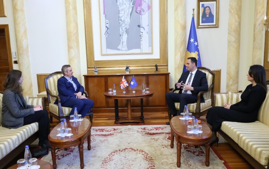 Konjufca takon ambasadorin britanik, diskutojnë për çështjen e sigurinë dhe stabilitetit rajonal
