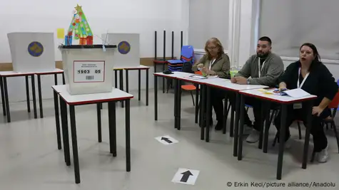 Një qendër e votimit me kusht në Podujevë kishte probleme me sistemin