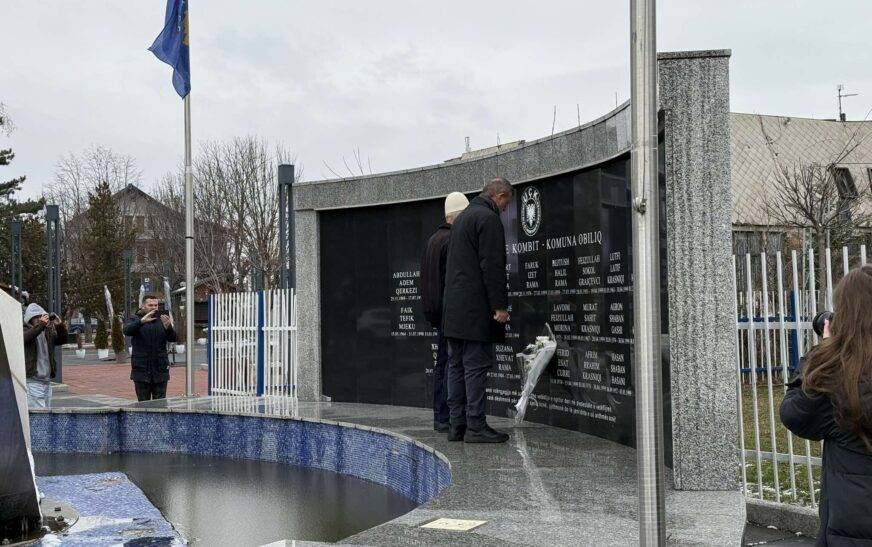 Nderohen të rënët për liri në Obiliq