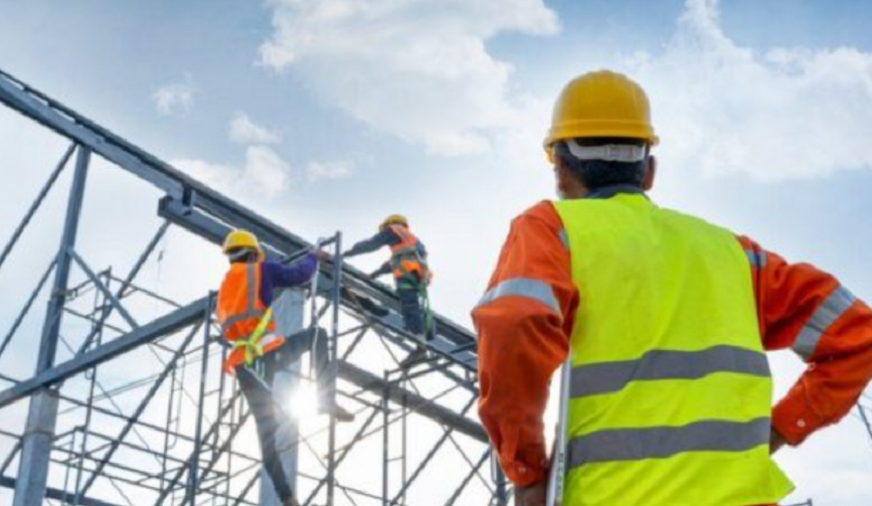 Gjendet pa vetëdije në vendin e punës, vdes në QKUK