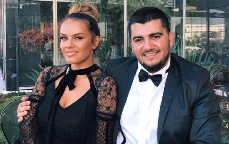 Ermal Fejzullahu i blenë veturë luksoze gruas së tij për Shën Valentin
