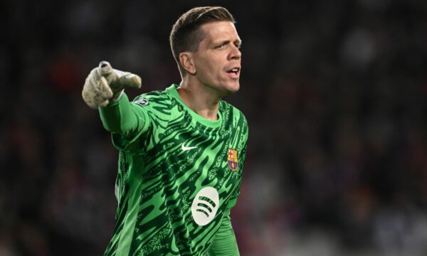 Szczesny shkëlqen me Barcelonën dhe mund të zgjasë qëndrimin e tij