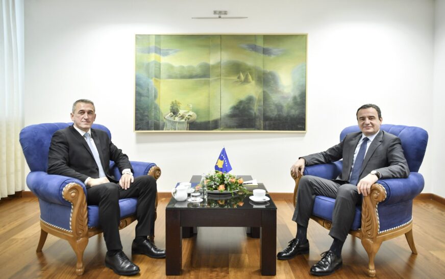 E papritur: Kurti bashkë me Rashiqin thërrasin konferencë për media sot, s’dihet arsyeja