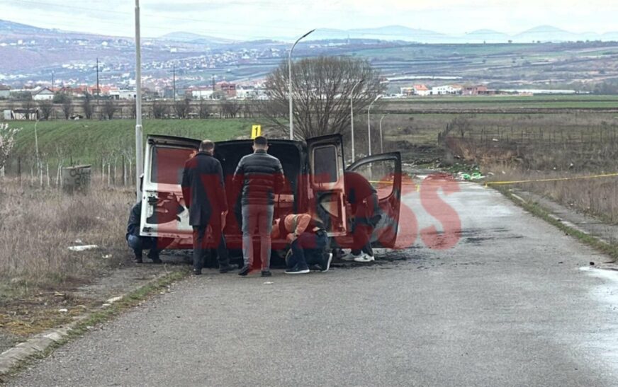 Gjendet e djegur në Hajvali, makina me të cilin dyshohet se po udhëtonin grabitësit e armatosur