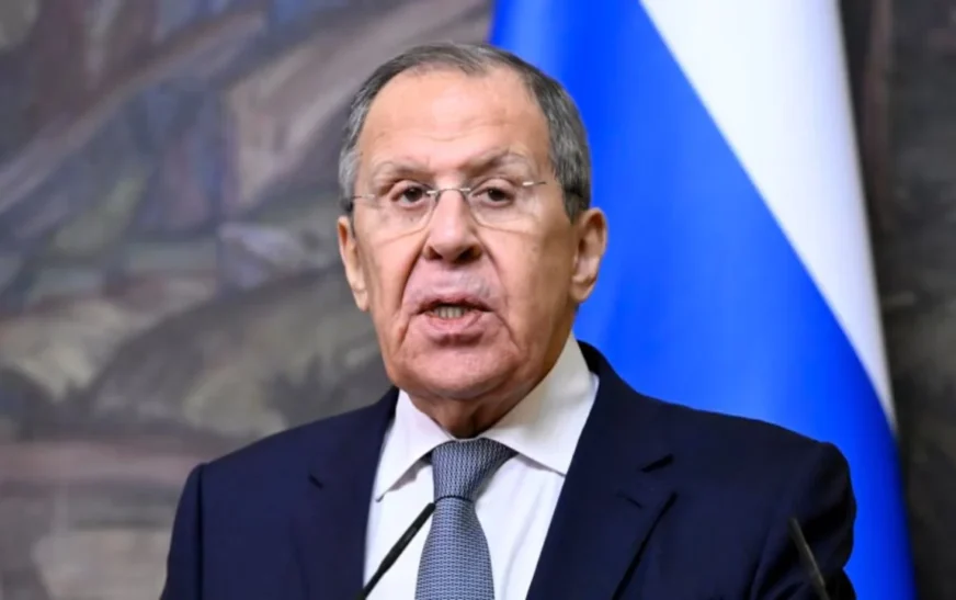 Rusia lavdëron Trumpin dhe kritikon Evropën, Lavrov: Slogani i tij është arsyeja e shëndoshë, evropianët duan luftë