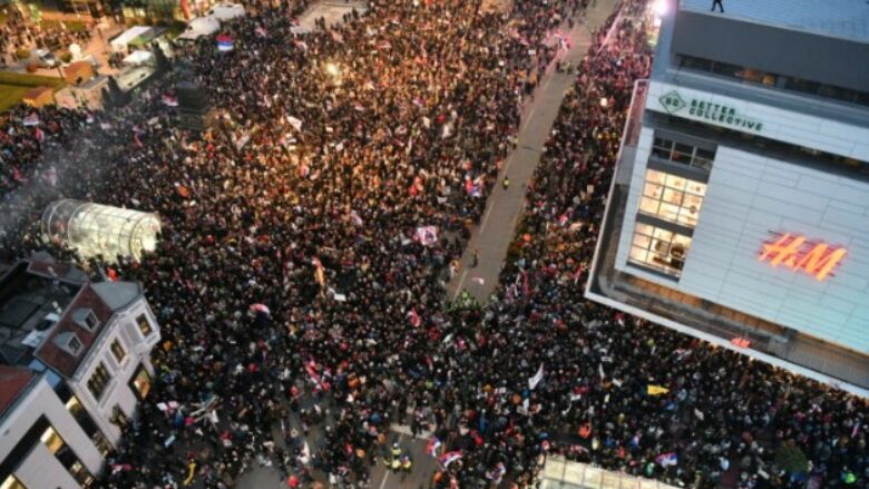 Studentët protestojnë masivisht më 15 mars në Beograd, Vuçiç angazhon policët e pensionuar nga Kosova