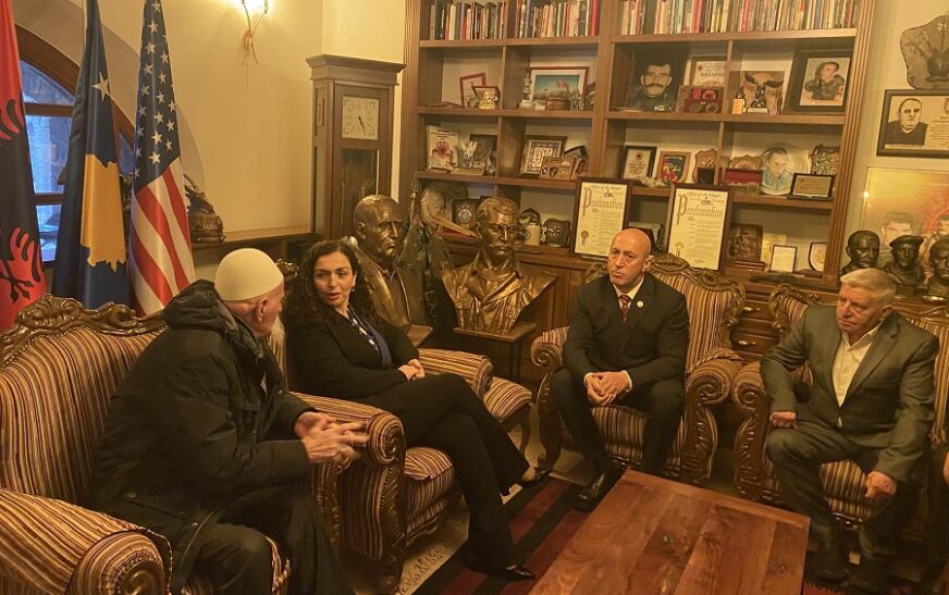 Osmani në kullën e Haradinjave për Epopenë e Dukagjinit