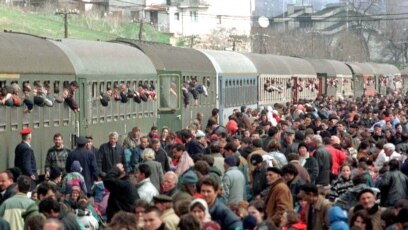 Shpërngulja e shqiptarëve nga Kosova në vitin 1999, një kapitull dhimbjeje dhe shpresash të shkatërruara