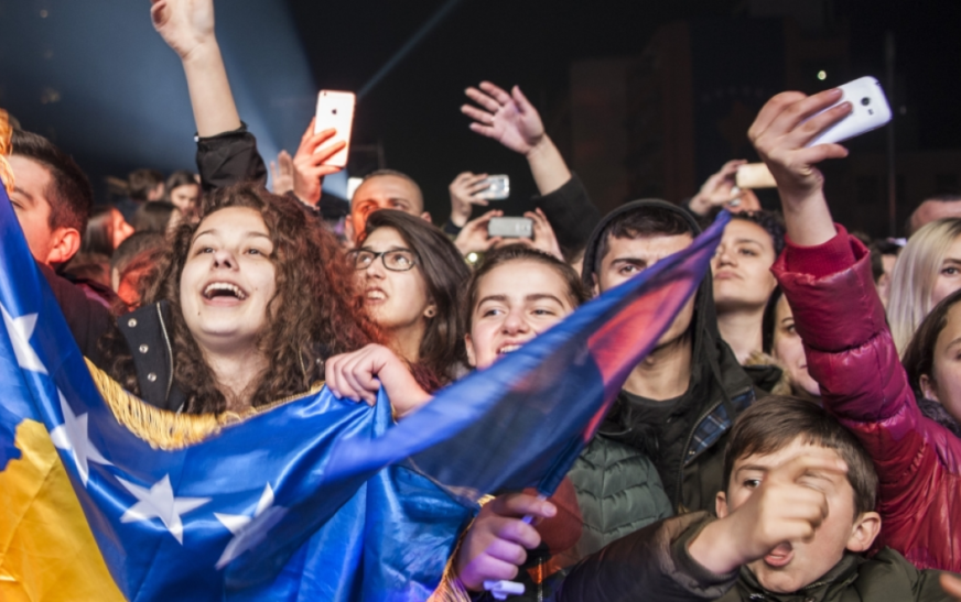 Kosovarët edhe këtë vit më të lumturit në rajon, në botë në vendin e 29-të