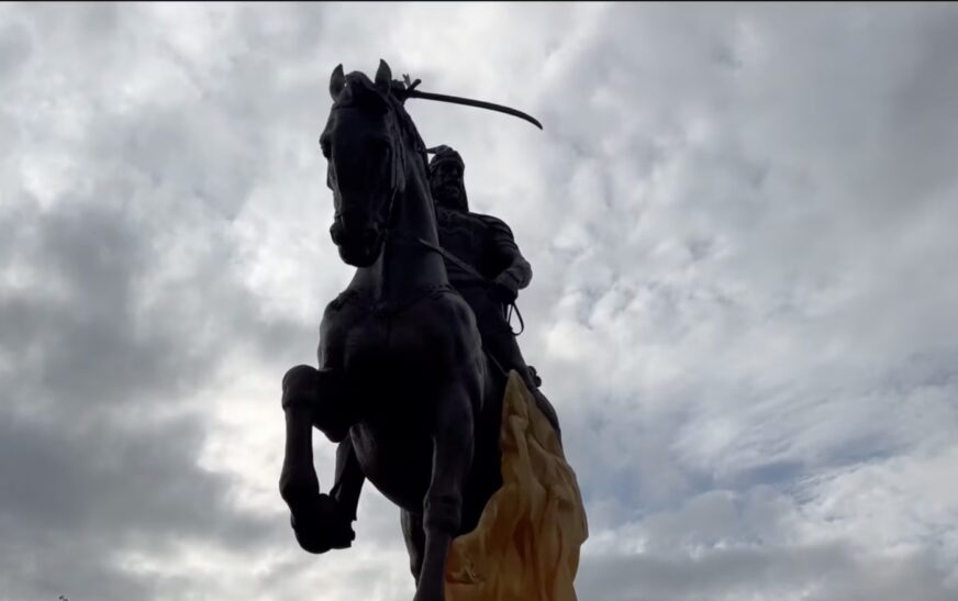 Statuja e Skënderbeut së shpejti vendoset në Paris