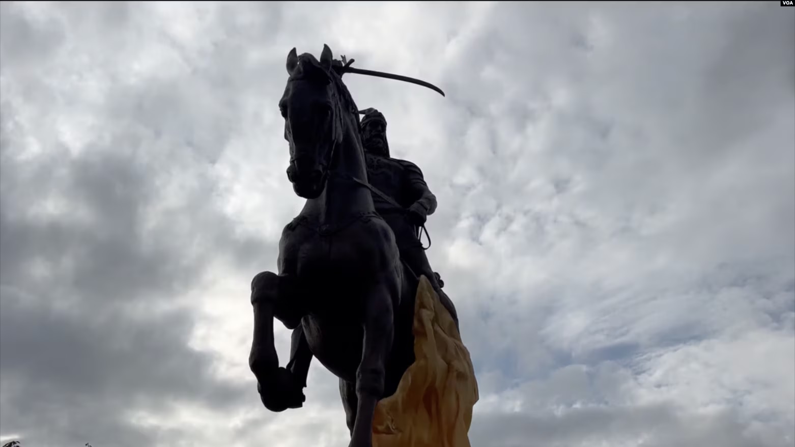 Statuja e Skënderbeut së shpejti vendoset në Paris