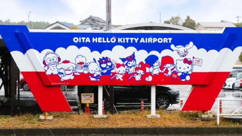 Aeroporti japonez është riemërtuar “Hello Kitty”