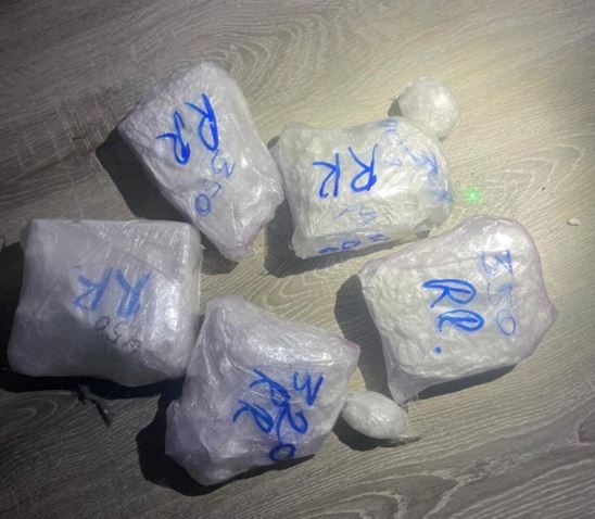 Policia konfirmon aksionin ku u konfiskuan gati 5kg kokainë, pesë persona u arrestuan