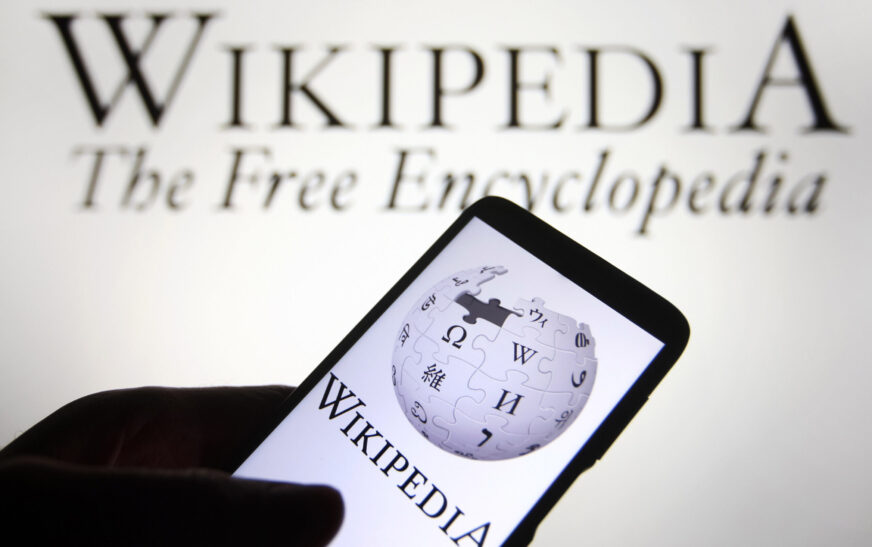 Vazhdon ‘ndjekja’ për Wikipedian