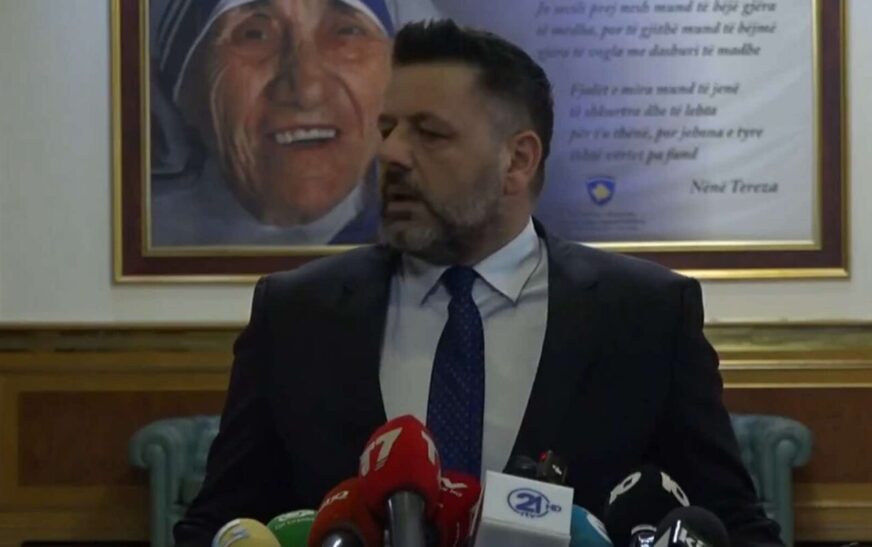 Berisha-AAK: Na kanë harruar miqtë, ne s’jemi të zotët për zgjidhje të asnjë situate politike