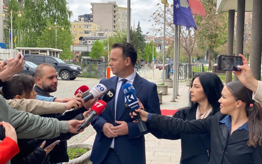 Peci -VV: Ka diskutime të vazhdueshme, votimi në Kuvend do të tregojë nëse ka rezultat