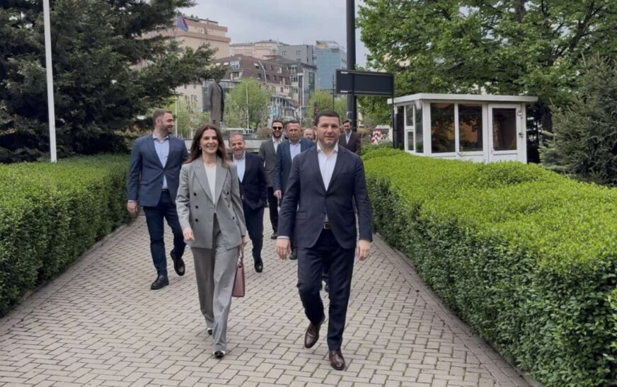 Memli Krasniqi-PDK : Ishalla lëviz diçka, ndonjë kandidat tjetër!