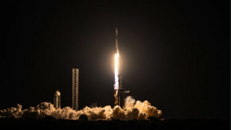 SpaceX lëshon 21 satelitë të tjerë Starlink në orbitën e ulët të Tokës