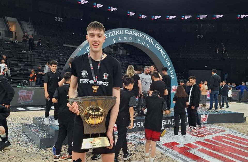 Rrezon Elezaj shpallet kampion në Turqi – 17-vjeçari nga Peja shkëlqen në finalen e madhe të BGL