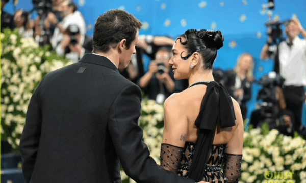 Dua, e mahnitshme në Met Gala