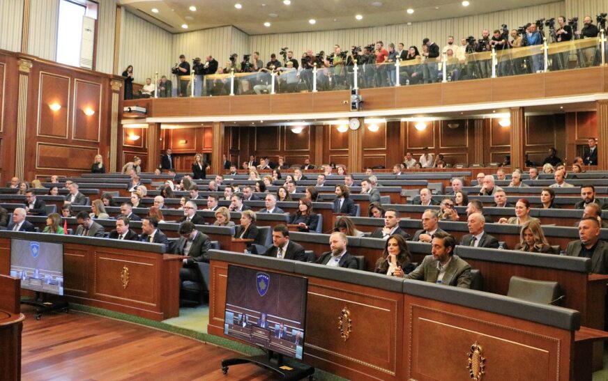 Demaku: VV po e bllokon Kuvendin me logjikën “ose ne, ose askush”, pa i pasur numrat