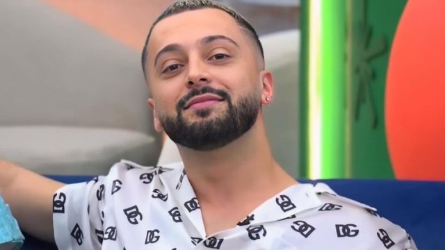 “Emocione, presion …”, Gjesti feston 25-vjetorin me një dedikim për vetën