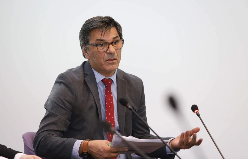 Kryeziu për Kurtin: Një lider që fiton 42% duhet të jetë transparent, s’mund të fshihet pas heshtjes
