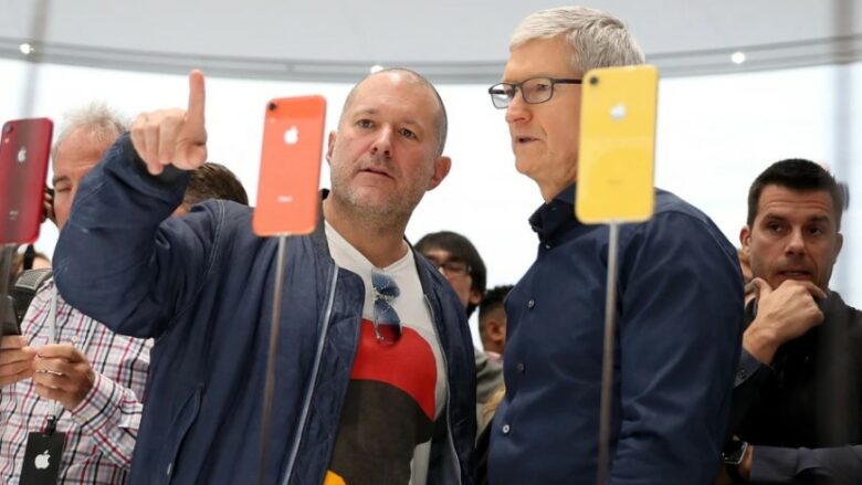 OpenAI blenë kompaninë e njeriut që e bëri të famshëm dizajnin e iPhone