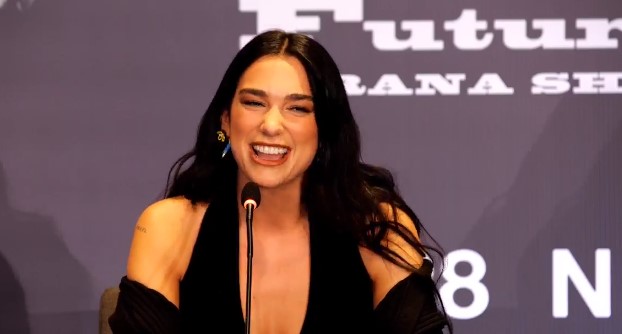 Dua Lipa tregon mëngjesin që ha te prindërit e saj: Llokuma, ajvar, speca e sugjuk