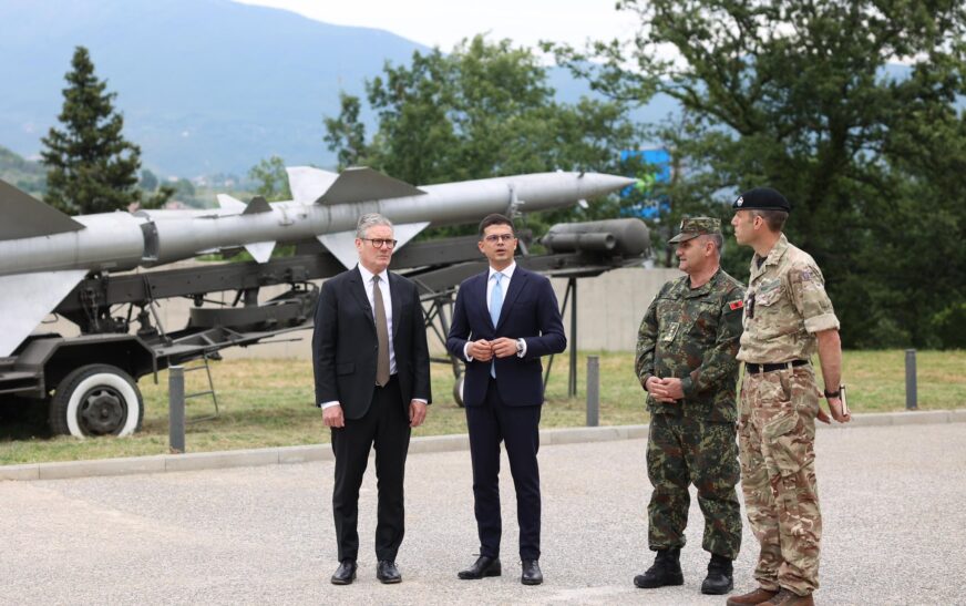 Vengu e Starmer vizitojnë Qendrën e Inovacionit të Sigurisë dhe Mbrojtjes së Shqipërisë