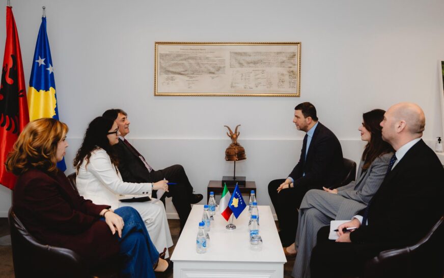 Krasniqi takon ambasadorin e ri italian: Kosova ka nevojë urgjente të dalë nga bllokada