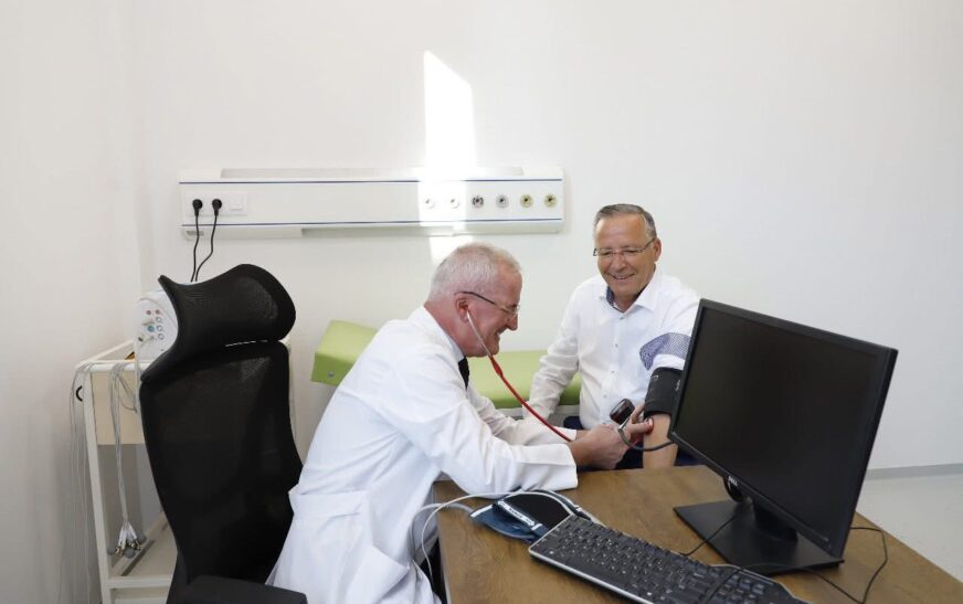 Hapet QKMF-ja e re në Mitrovicë, Hamza ishte pacienti i parë