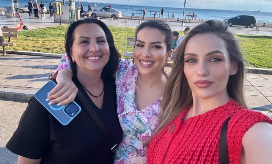 Fenomen që nuk shfaqet shpesh, vjehrra me dy rejat në bregdet
